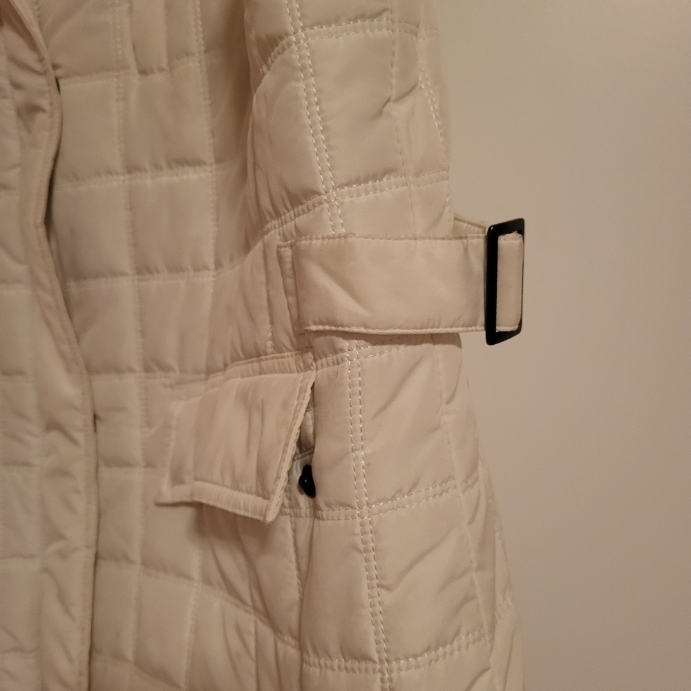 Ivory vest - Picture 3 of 9